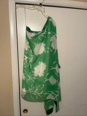 VENUS Green and White One-Shoulder Dress